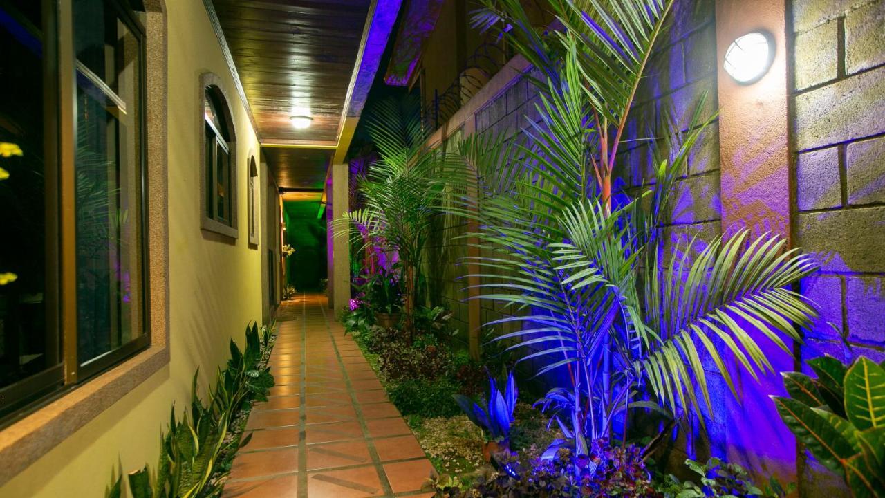 Sol Y Luna Apartments La Fortuna Exterior photo